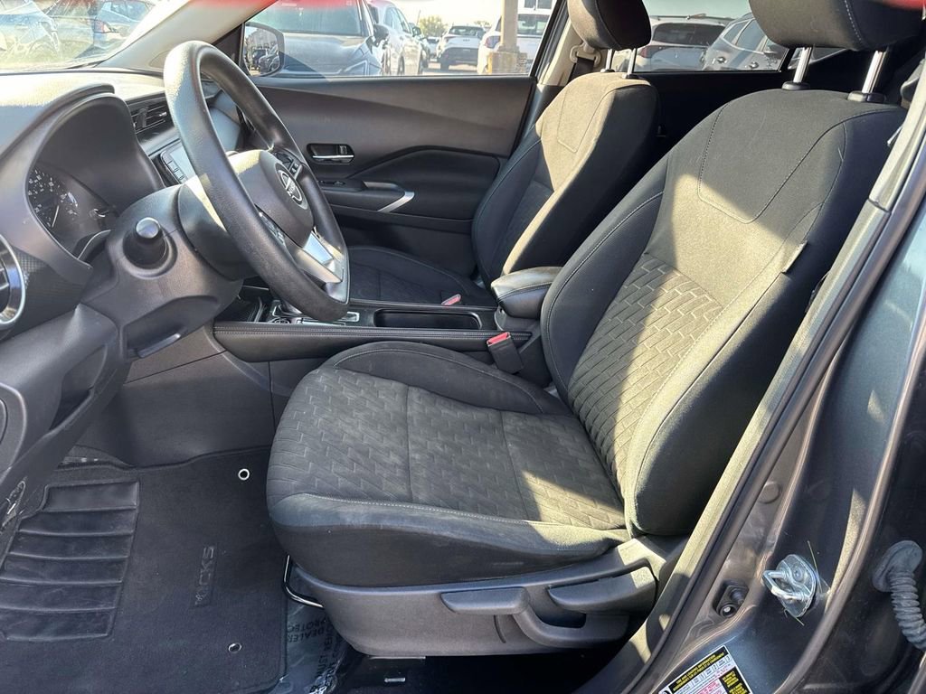 Used 2023 Nissan Kicks SV image 23