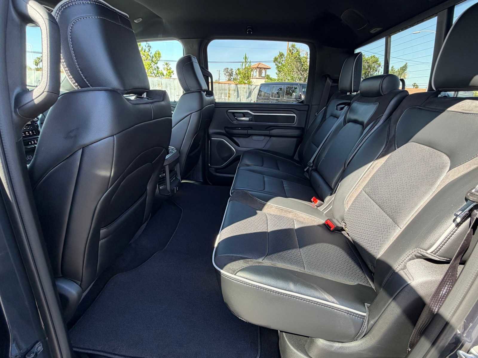 New 2026 RAM 1500 Laramie AWD/4WD image 32