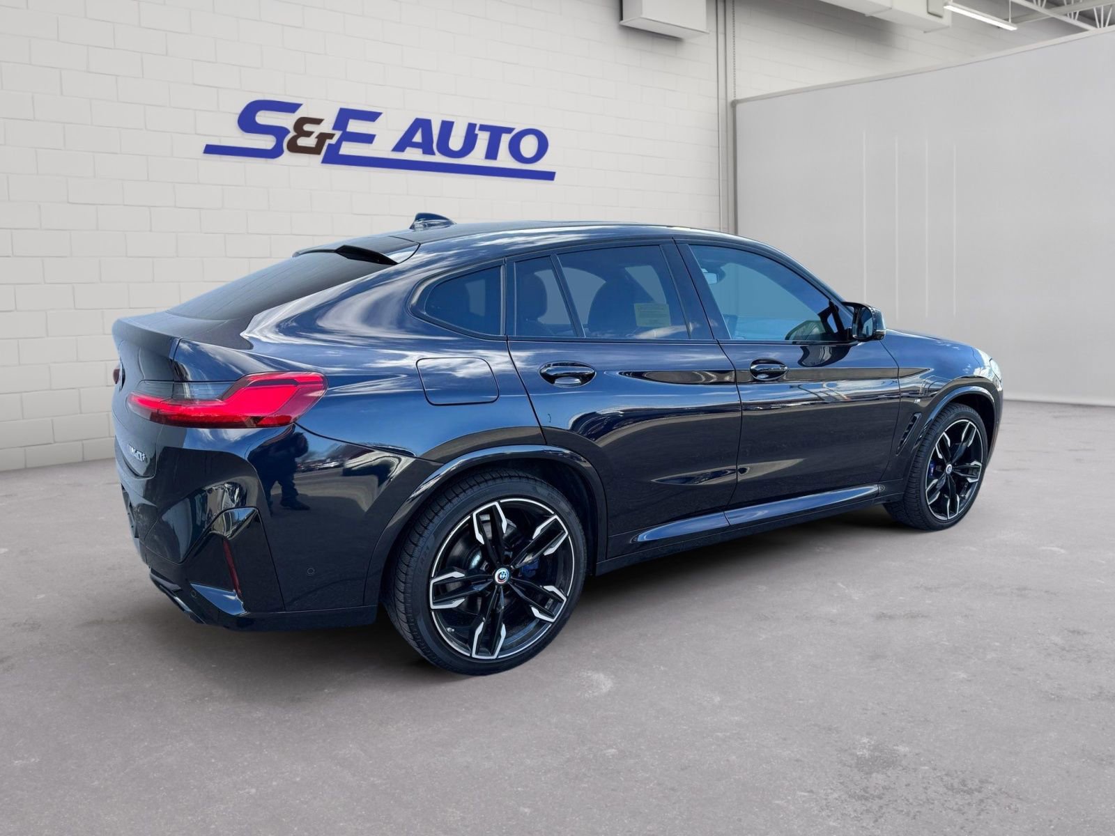Used 2023 BMW X4 M40i image 6