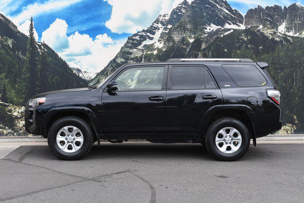 Certified 2024 Toyota 4Runner SR5 Premium w/ Moonroof Package AWD/4WD image 7