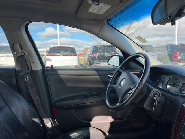 Used 2009 Chevrolet Impala LT w/ Luxury Edition Package image 29