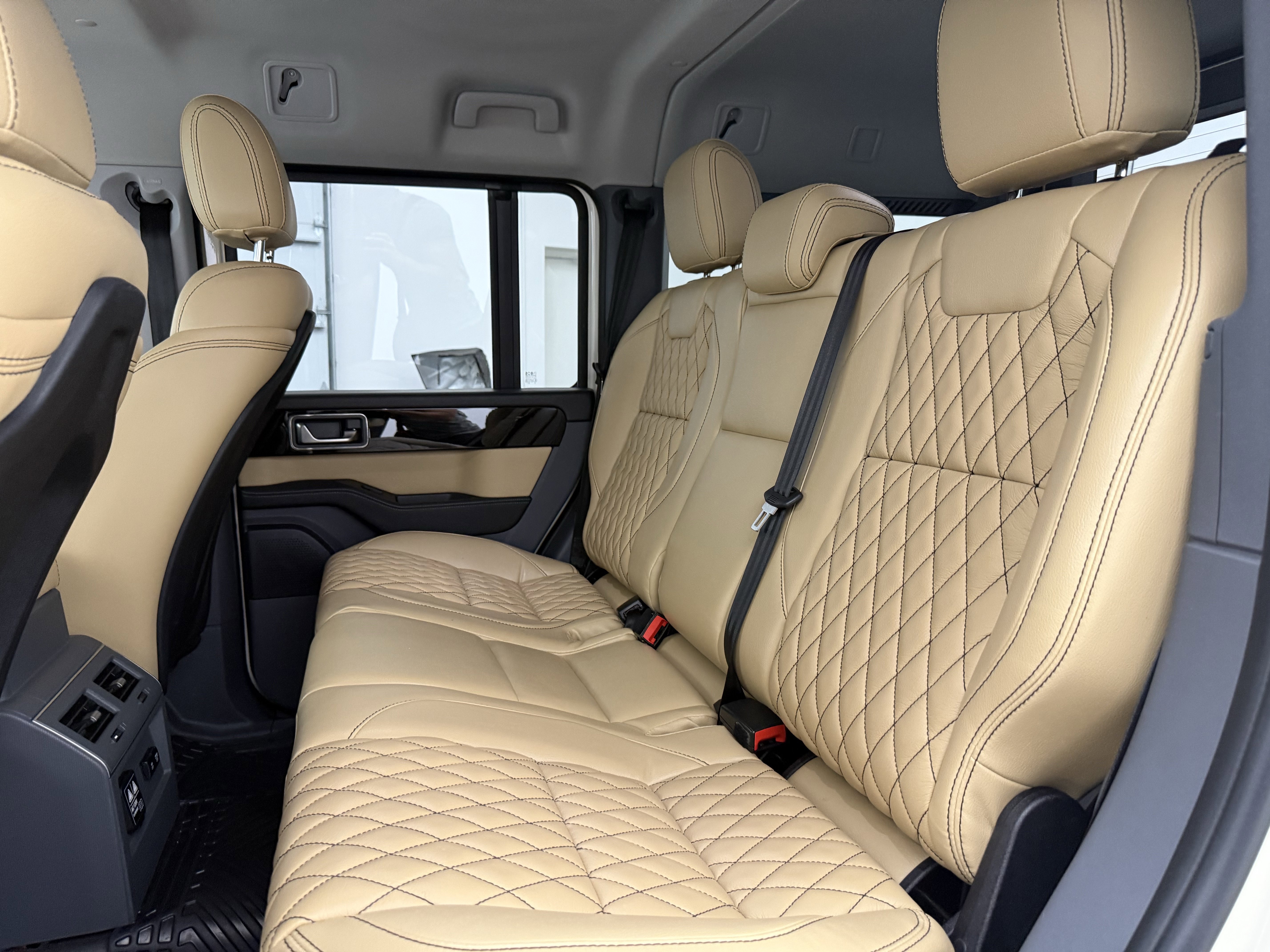 Used 2024 INEOS Grenadier AWD/4WD image 25