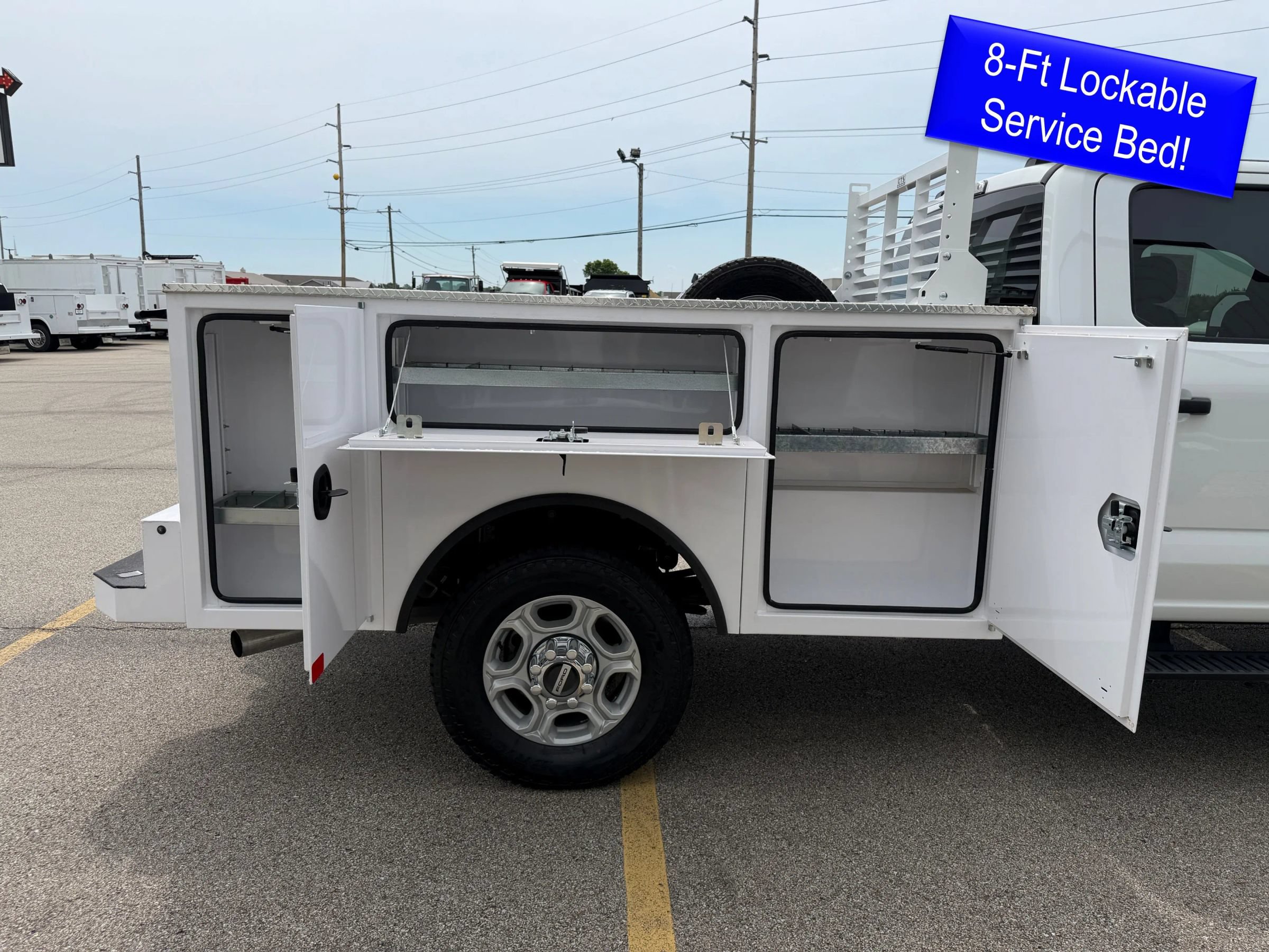 Used 2025 Ford F350 XLT AWD/4WD image 2