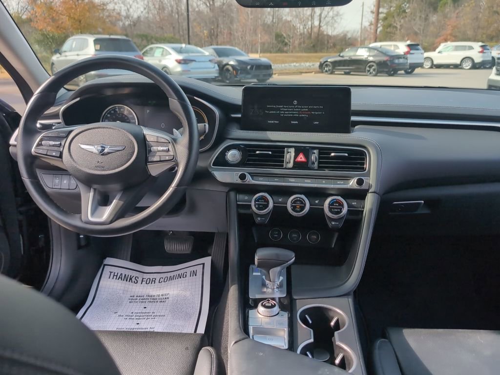 Used 2023 Genesis G70 2.0T image 16