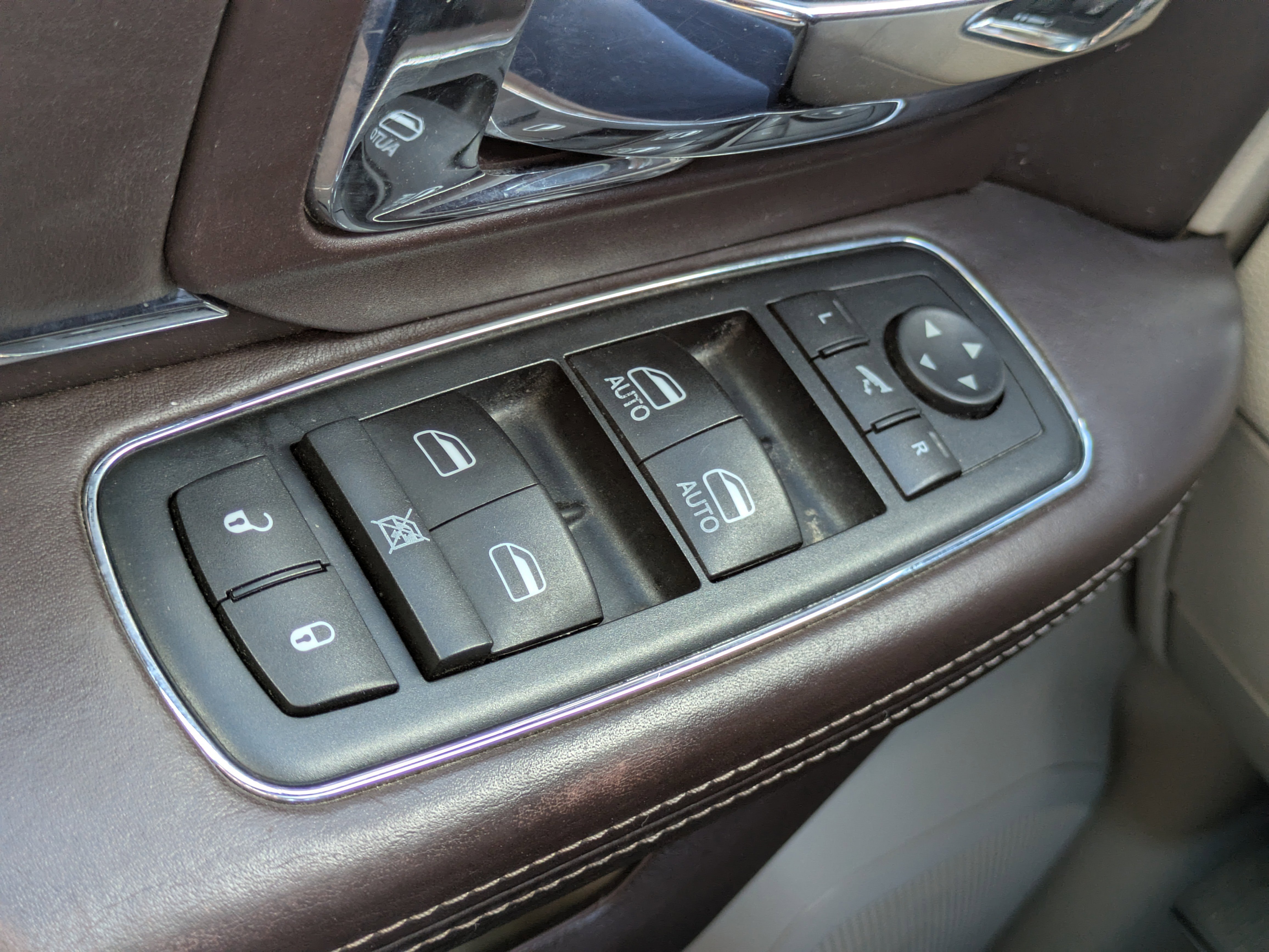 Used 2015 RAM 2500 Longhorn w/ Convenience Group image 22