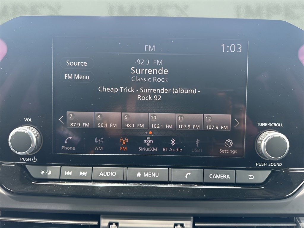 Used 2024 Nissan Pathfinder S image 16