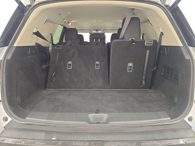 Used 2025 Nissan Pathfinder SV FWD image 16