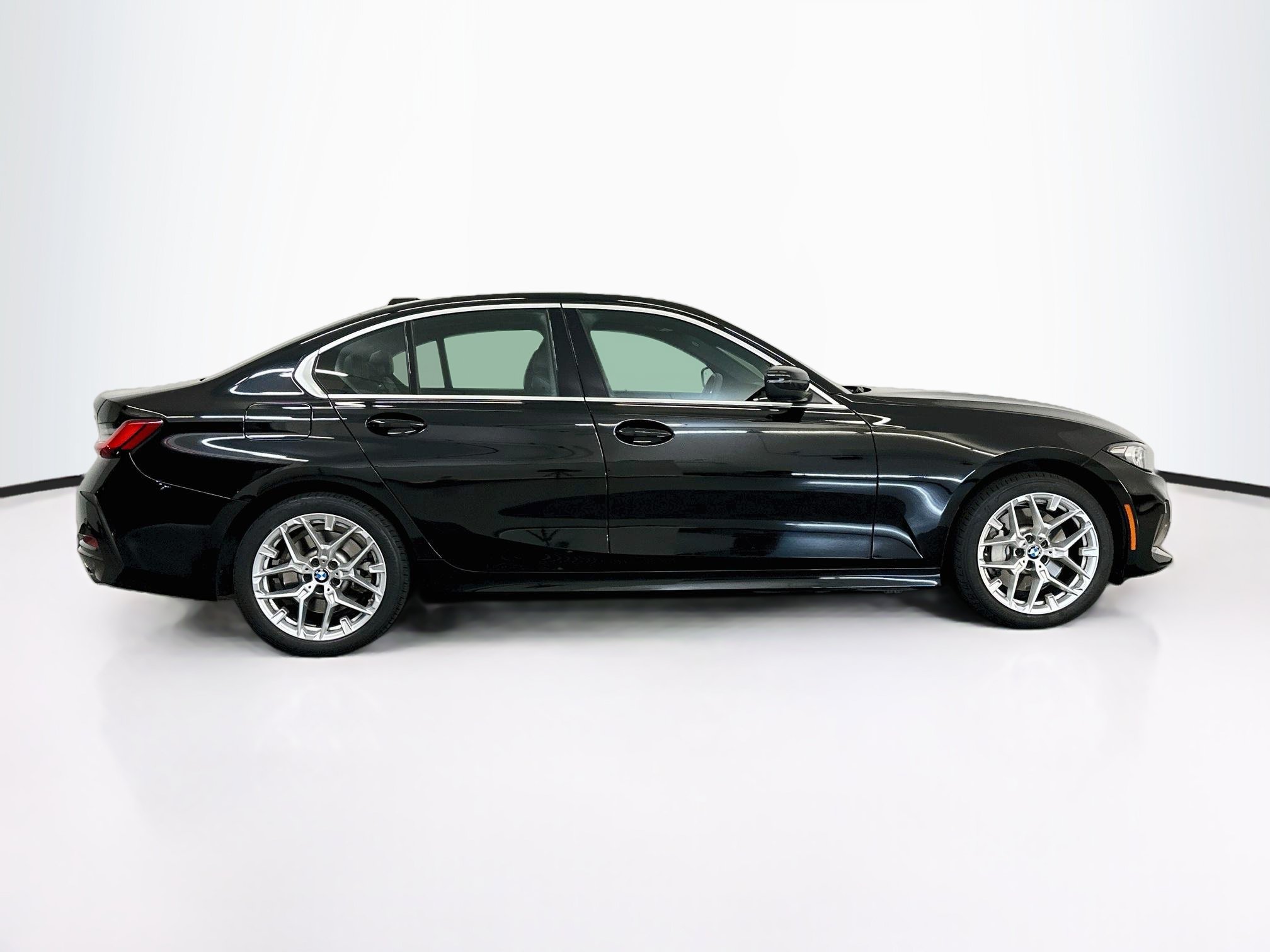 Used 2026 BMW 330i xDrive Sedan AWD/4WD image 10