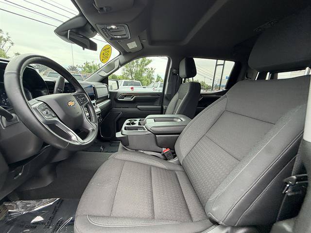 Used 2024 Chevrolet Silverado 1500 LT AWD/4WD image 30