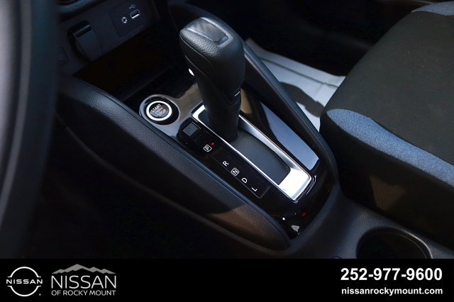 Used 2025 Nissan Versa SV FWD image 18