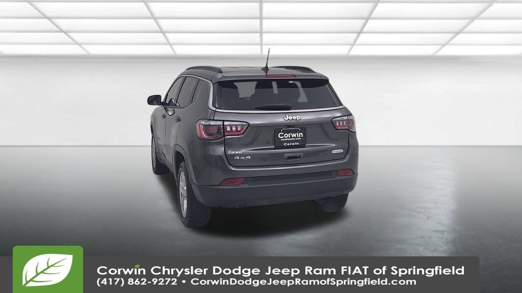 Certified 2024 Jeep Compass Latitude image 12