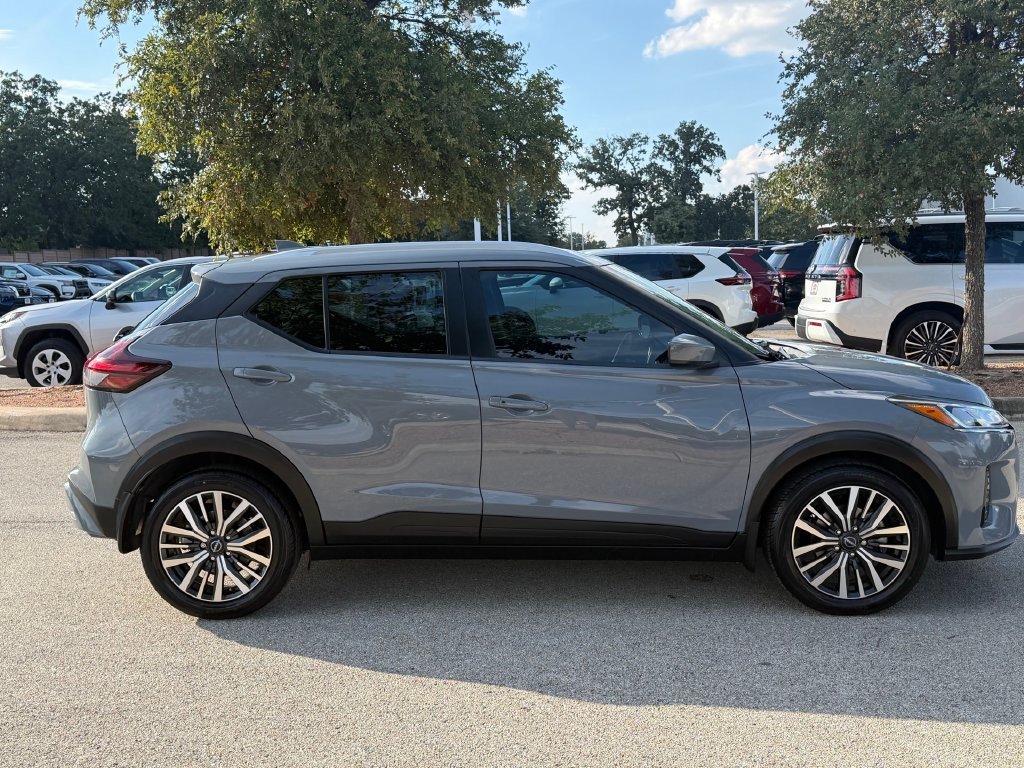 Used 2023 Nissan Kicks SV FWD image 6