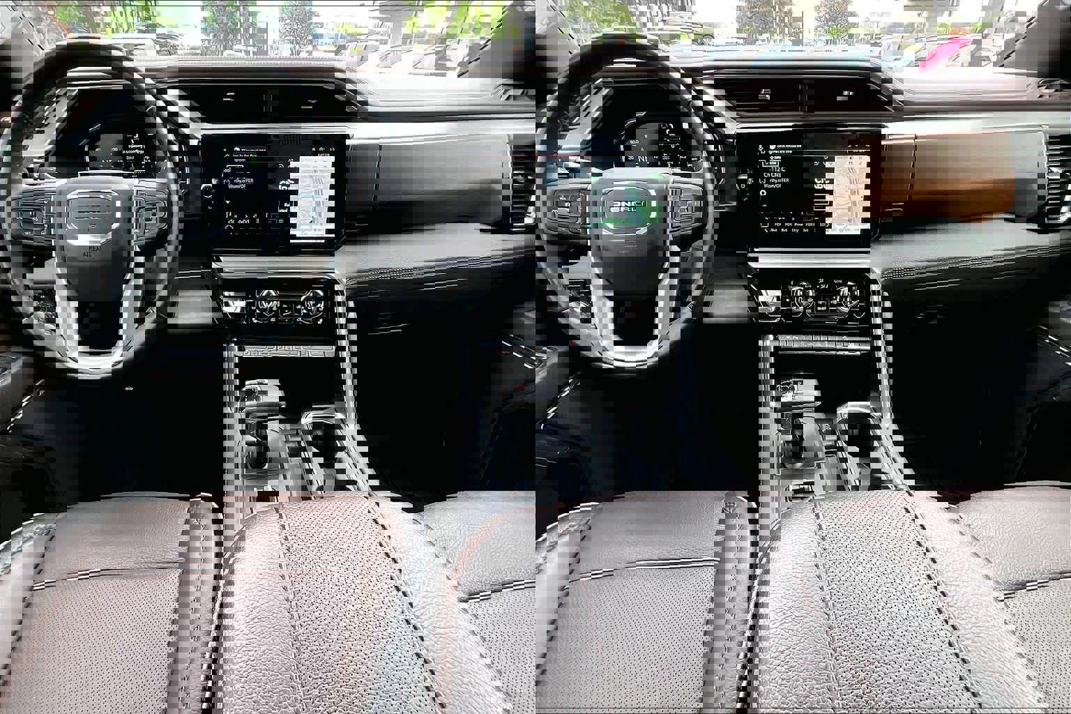 Used 2023 GMC Sierra 1500 Denali w/ Denali Reserve Package AWD/4WD image 16