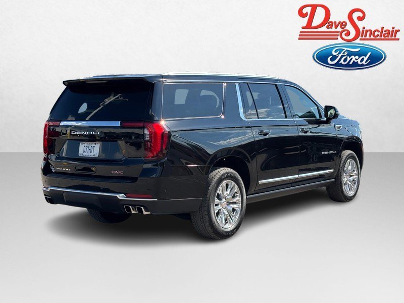 Used 2025 GMC Yukon XL Denali w/ Sun & Power Step Package AWD/4WD image 7