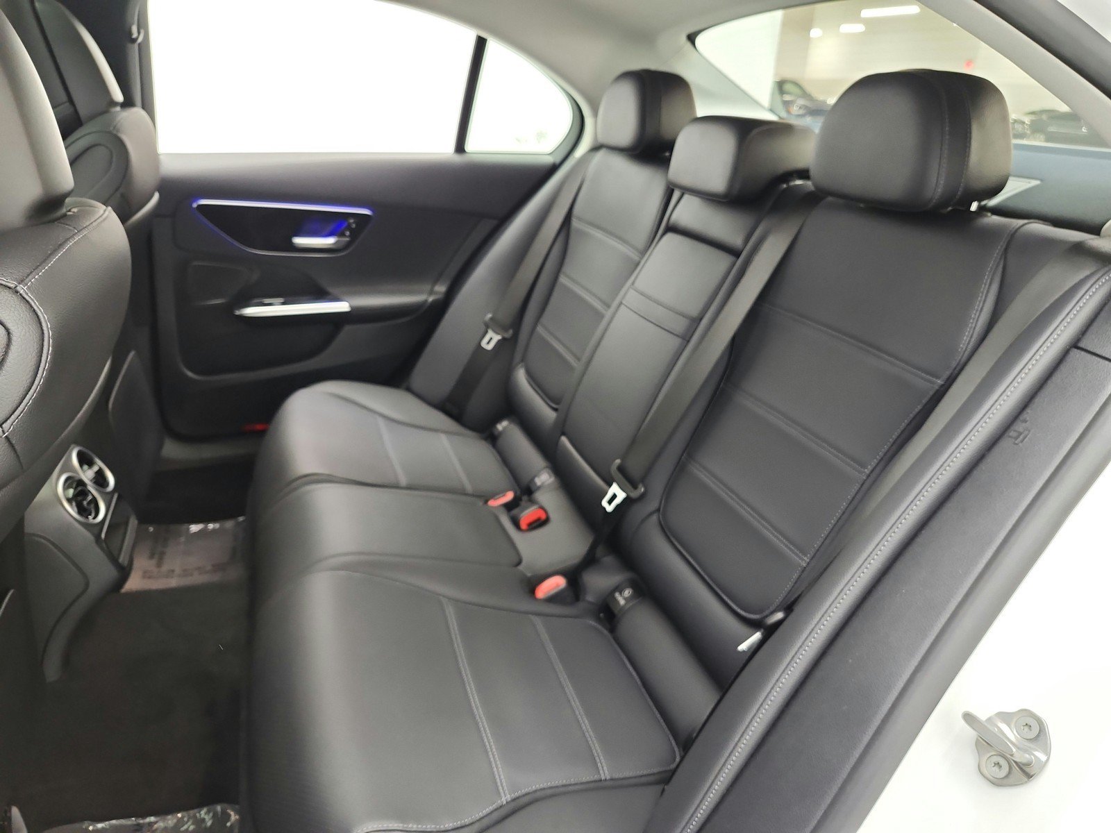 Used 2023 Mercedes-Benz C 300 Sedan image 13