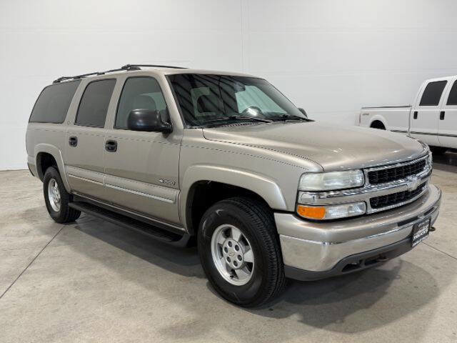 Used 2000 Chevrolet Suburban LS w/ LS Preferred Equipment Group AWD/4WD image 5