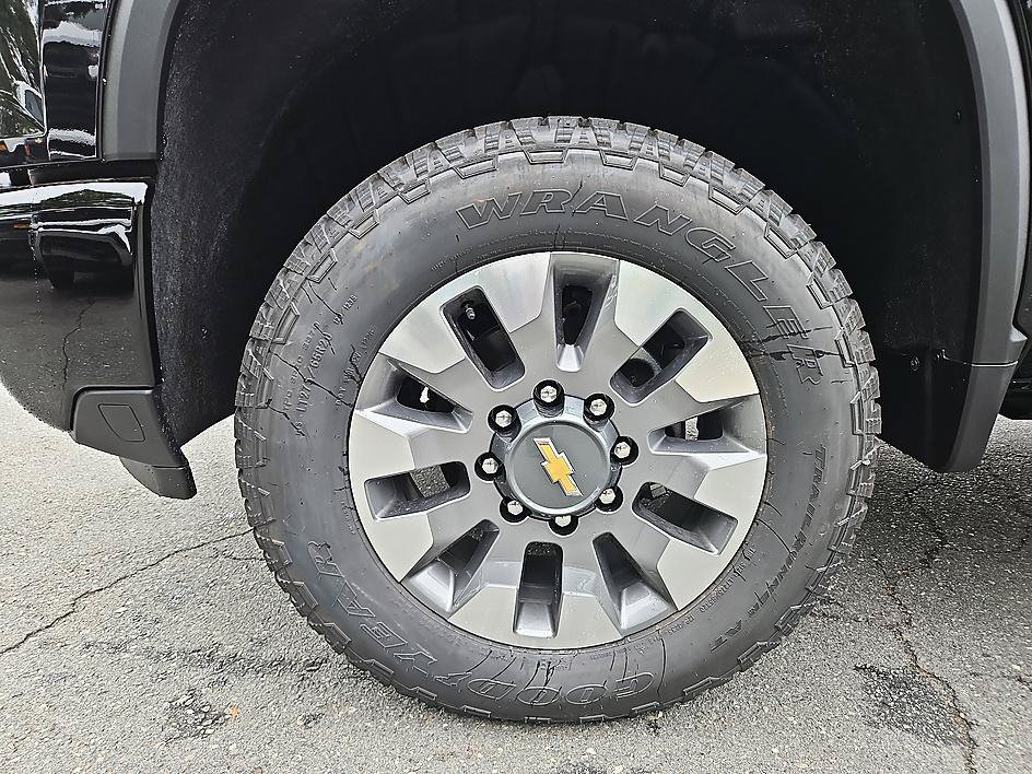 New 2026 Chevrolet Silverado 2500 Custom w/ Custom Convenience Package AWD/4WD image 9