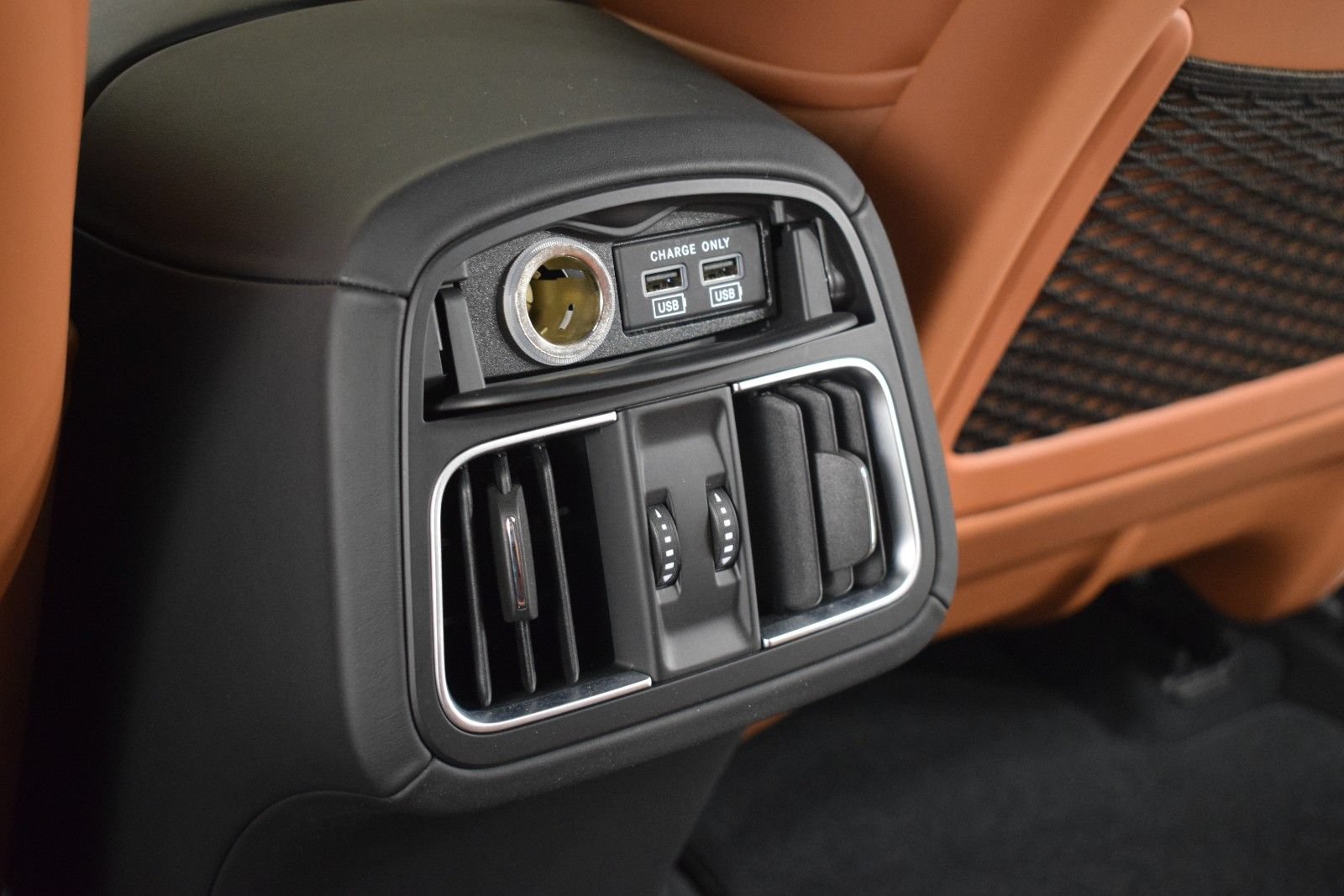 Certified 2023 Maserati Levante GT AWD/4WD image 21