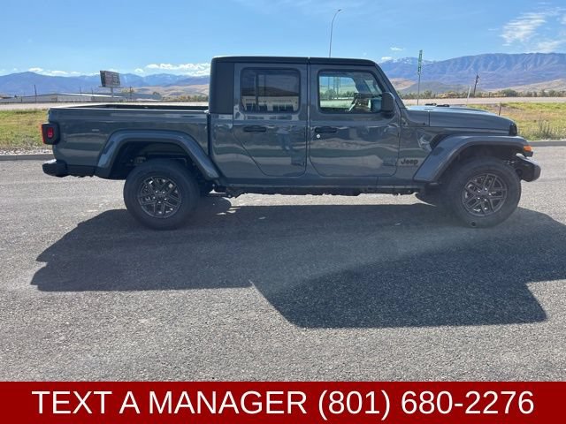 New 2025 Jeep Gladiator Sport AWD/4WD image 2