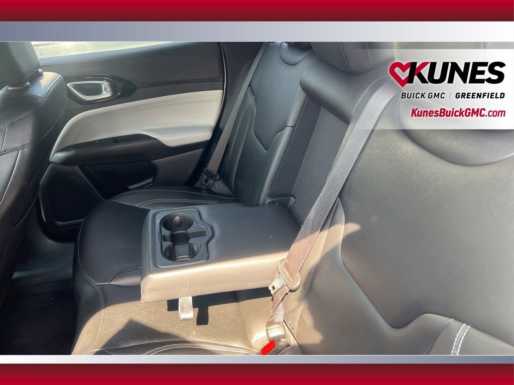 Used 2025 Jeep Compass Limited AWD/4WD image 37