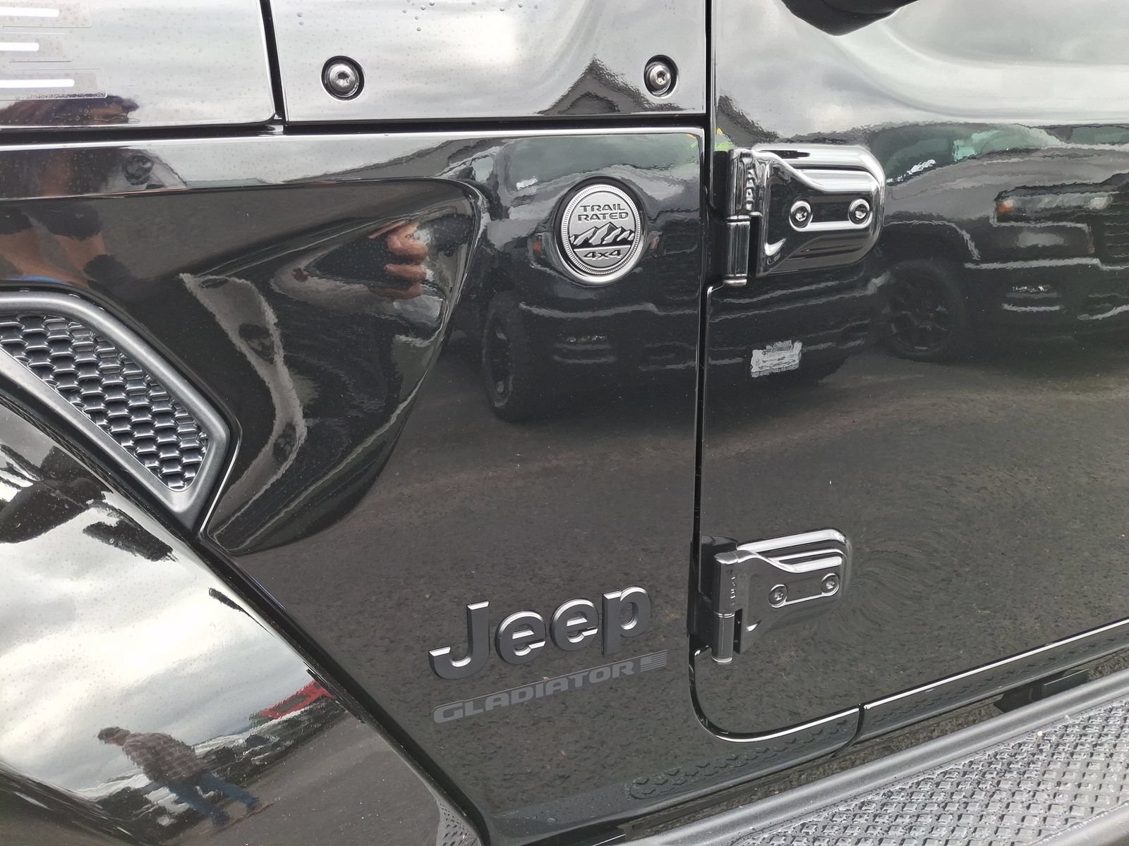 Used 2025 Jeep Gladiator Sport AWD/4WD image 26