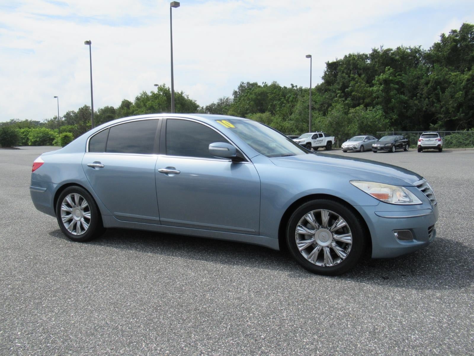 Used 2010 Hyundai Genesis 3.8 w/ Premium Pkg 2 RWD image 2