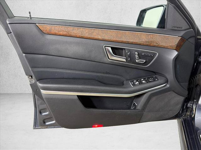 Used 2014 Mercedes-Benz E 350 4MATIC Sedan image 12