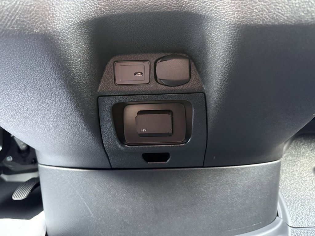 New 2025 Mercedes-Benz Sprinter 2500 image 31