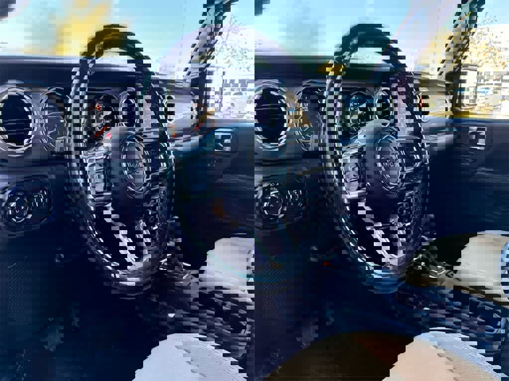 Used 2021 Jeep Wrangler Unlimited Sahara w/ Cold Weather Group image 2