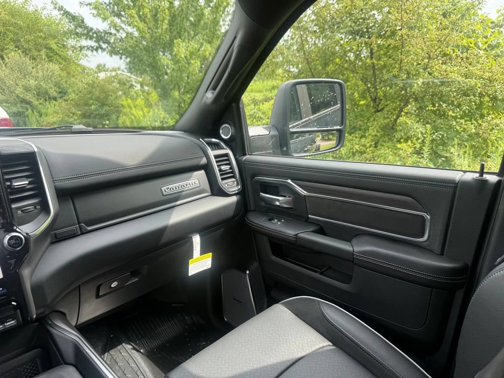 New 2026 RAM 5500 4x4 Crew Cab w/ Laramie Trim Package image 51