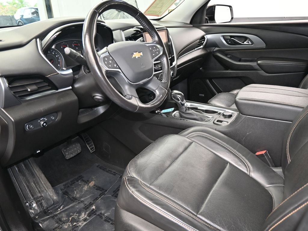 Used 2021 Chevrolet Traverse Premier w/ Redline Edition image 13