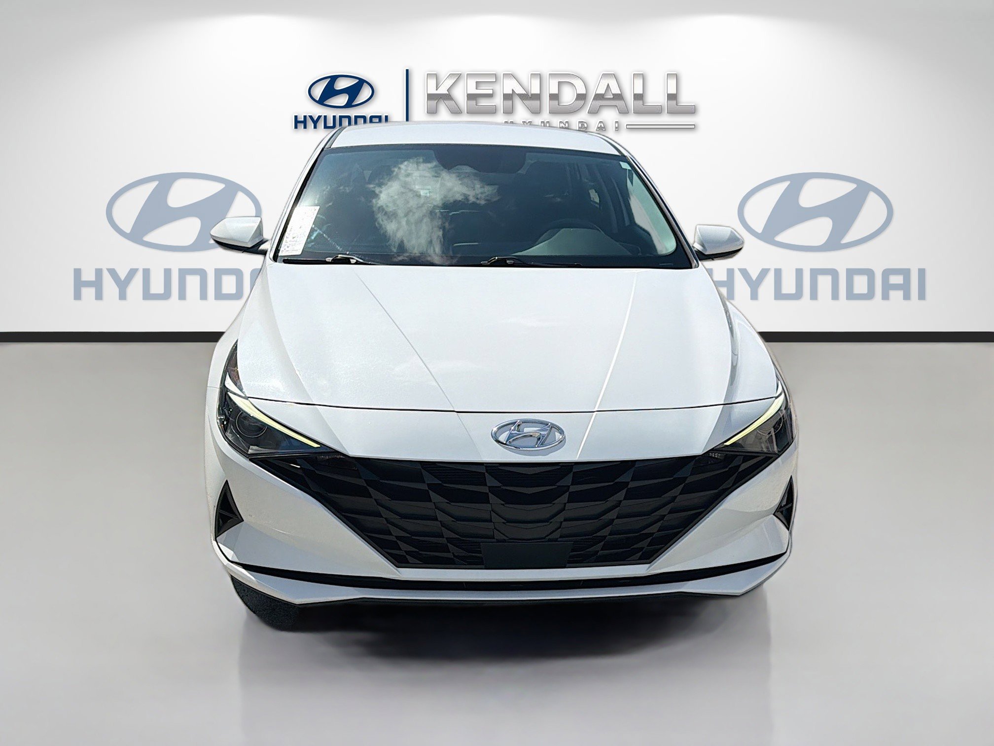 Used 2023 Hyundai Elantra SEL w/ Convenience Package image 2