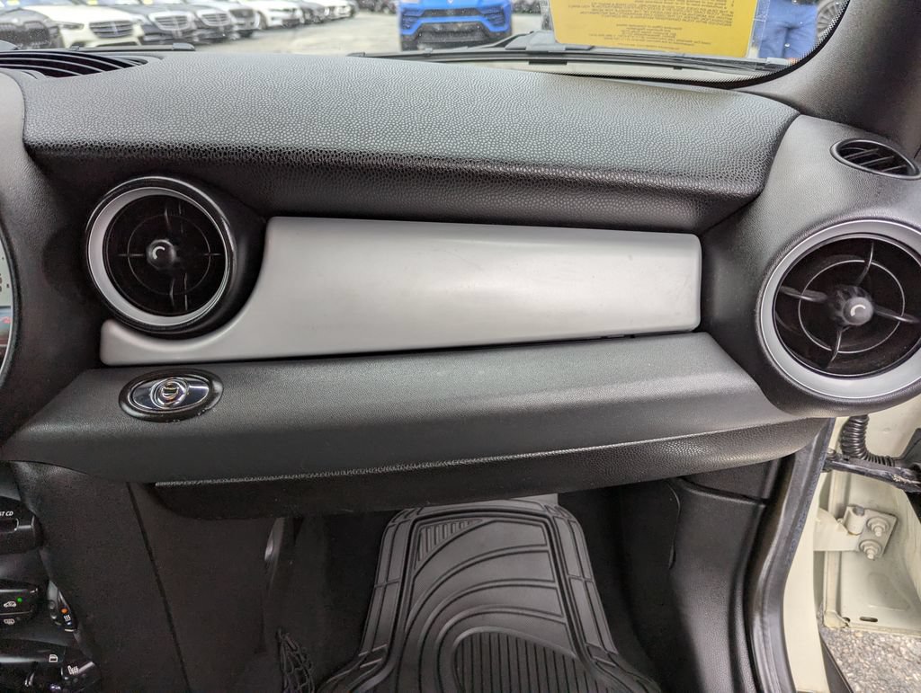 Used 2011 MINI Cooper Convertible FWD image 27