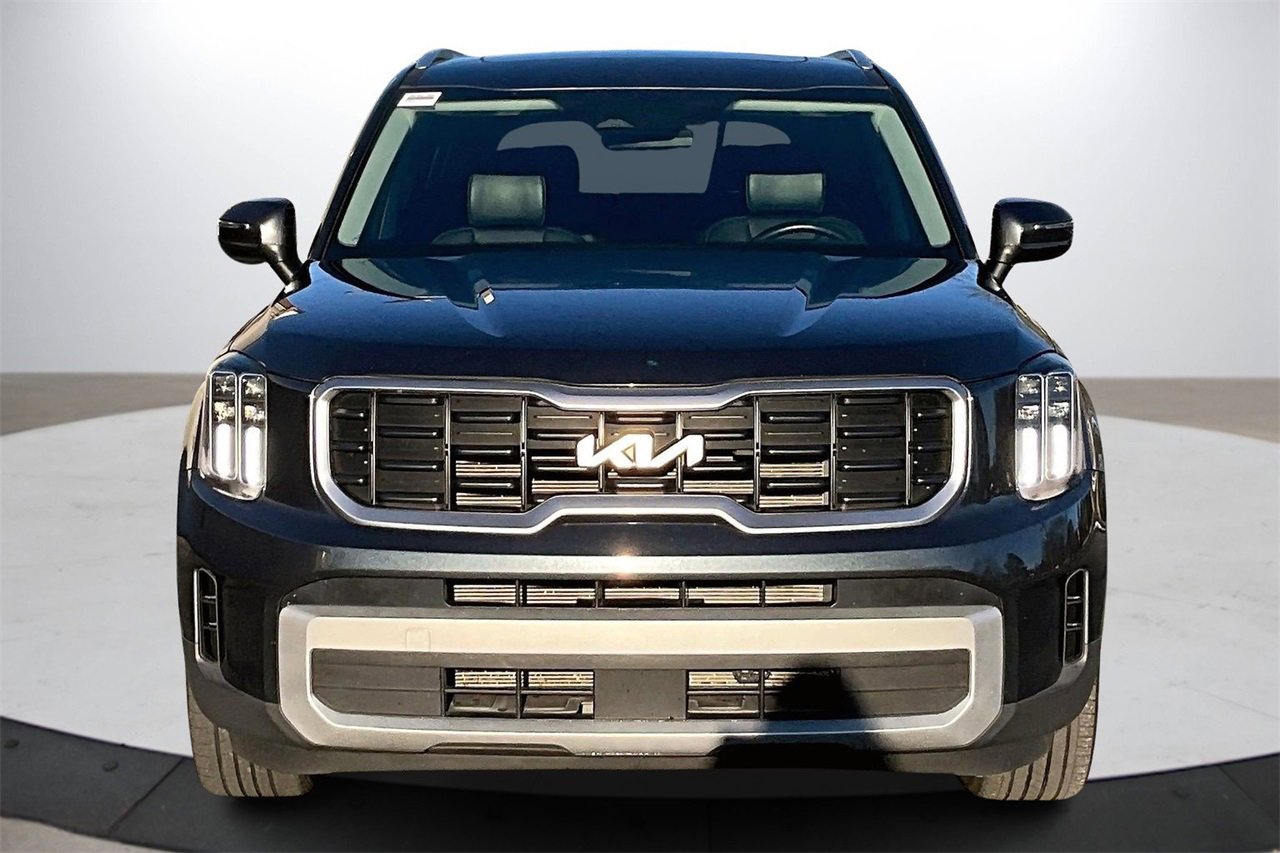 Used 2023 Kia Telluride S w/ S Sunroof Package image 3