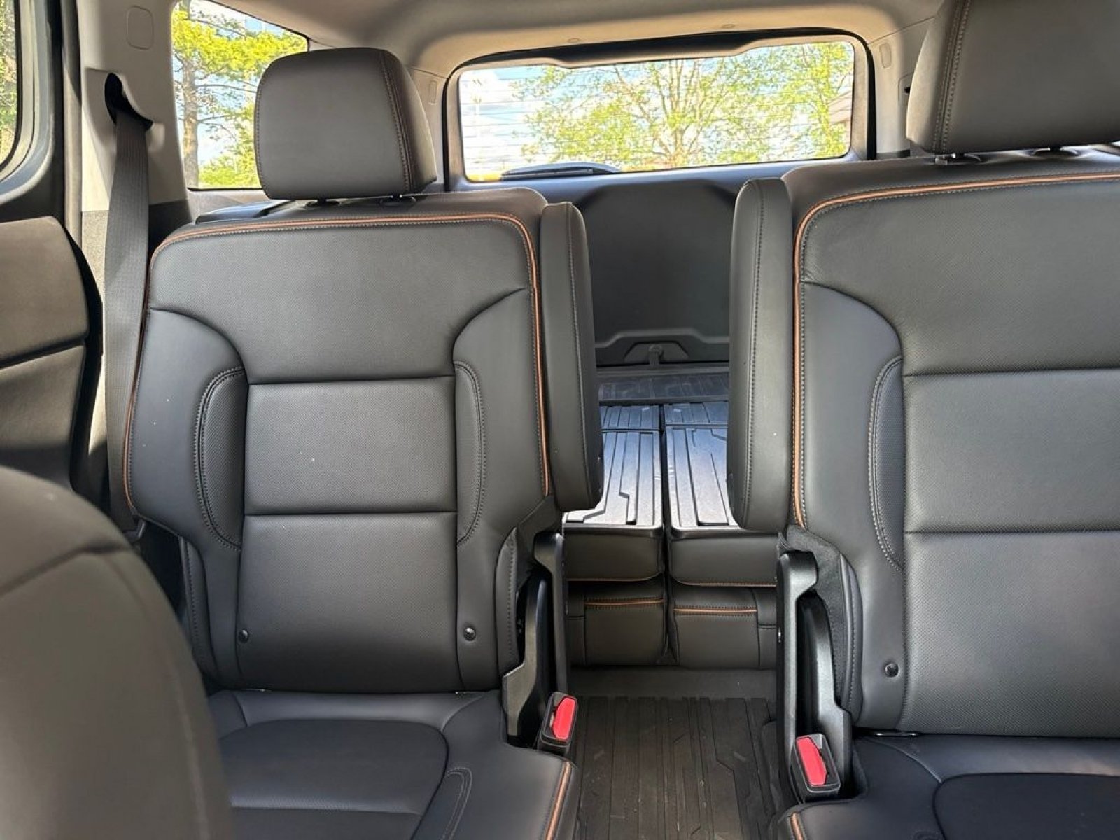 Used 2023 GMC Acadia AT4 w/ Technology Package AWD/4WD image 20