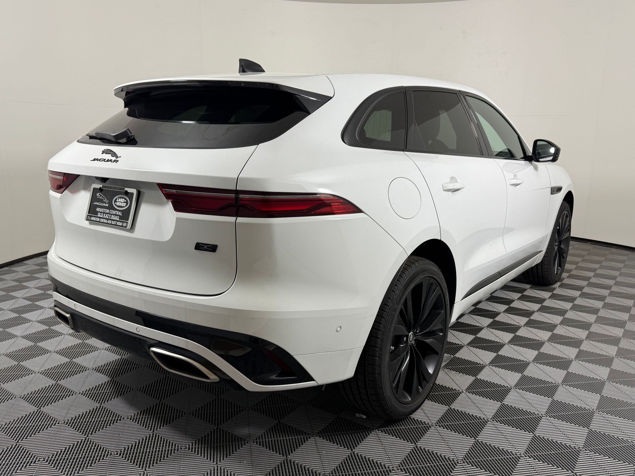 New 2026 Jaguar F-PACE R-Dynamic S AWD/4WD image 8
