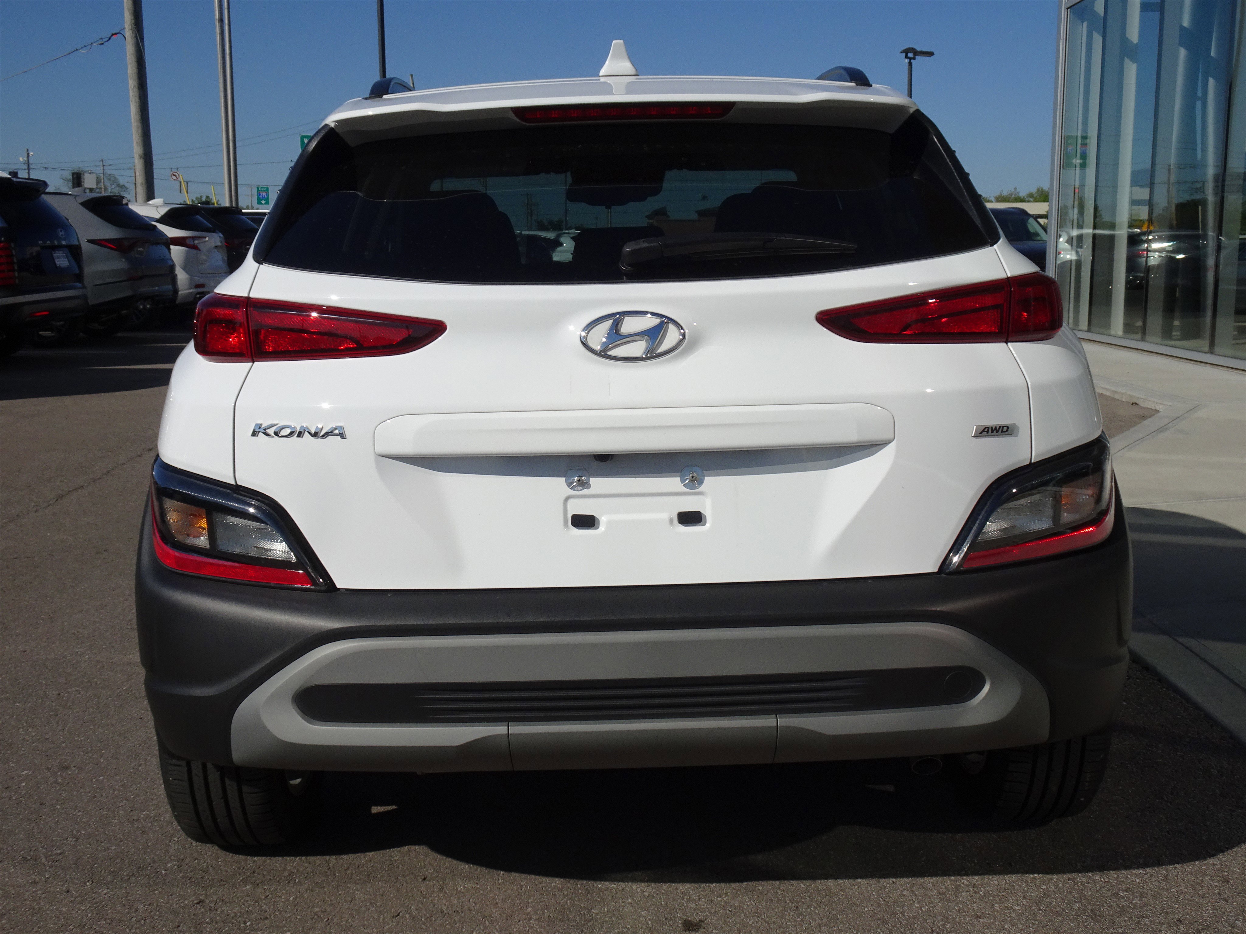 Used 2023 Hyundai Kona SEL AWD/4WD image 4