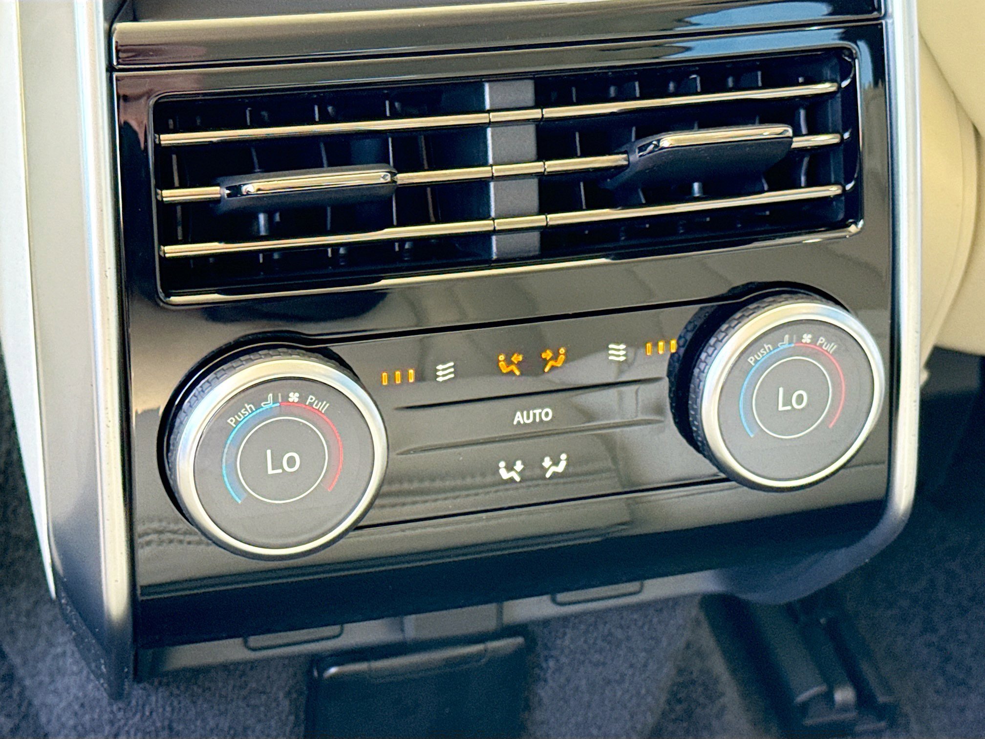 New 2026 Land Rover Range Rover Autobiography image 21