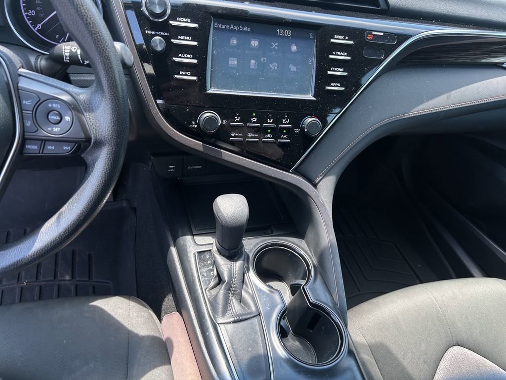 Used 2018 Toyota Camry LE FWD image 29