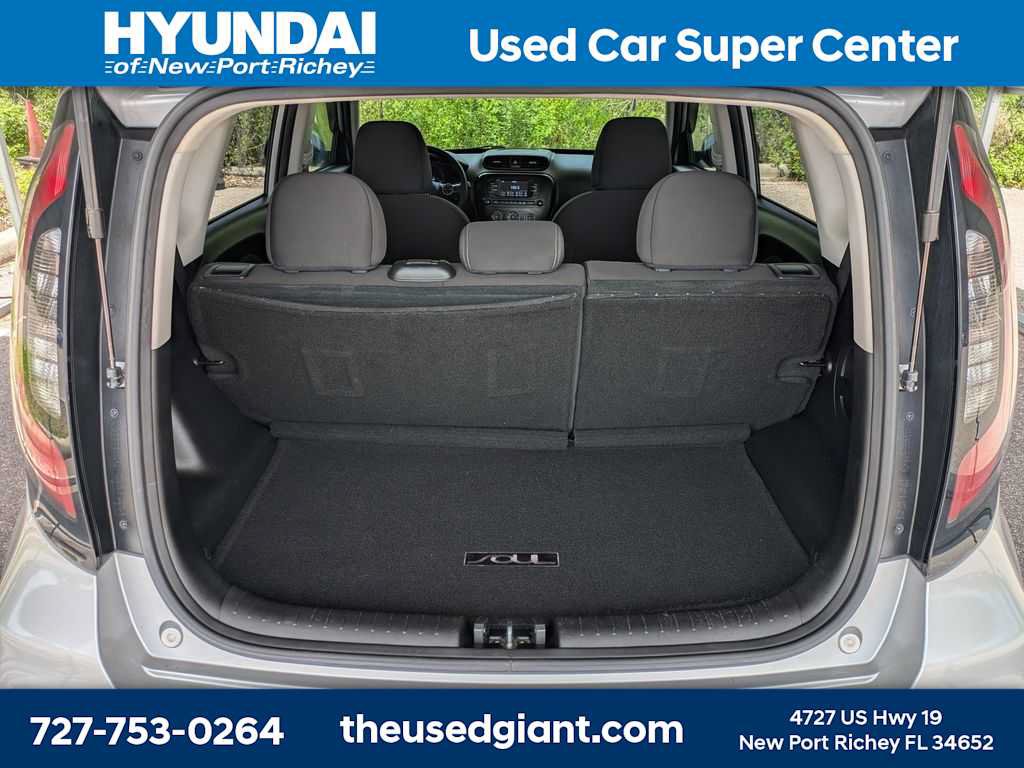 Used 2018 Kia Soul FWD image 12