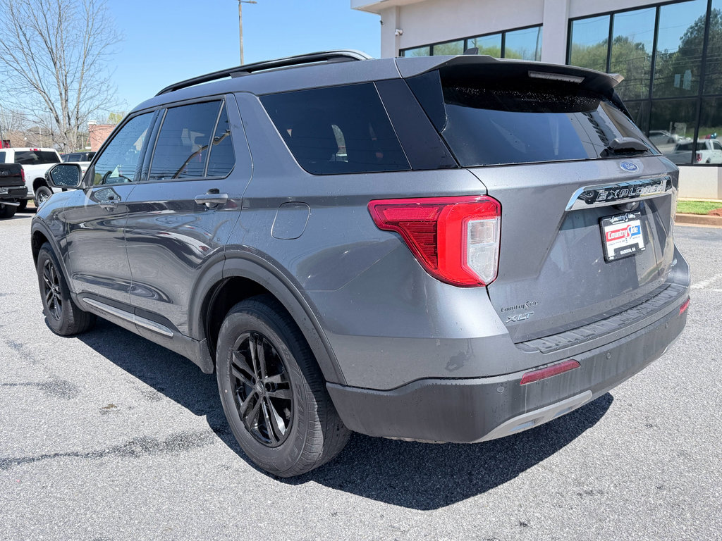 Used 2021 Ford Explorer XLT w/ Equipment Group 202A image 7