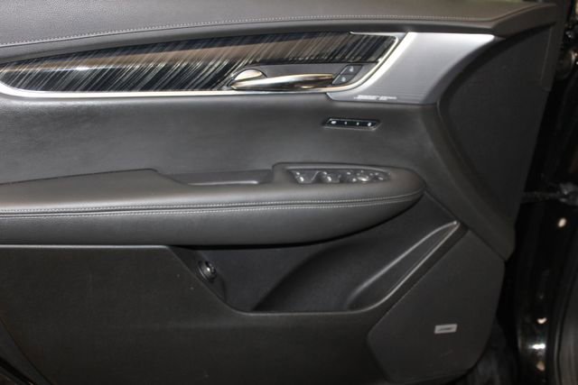 Used 2024 Cadillac XT6 Premium Luxury w/ LPO, Floor Liner Package FWD image 12