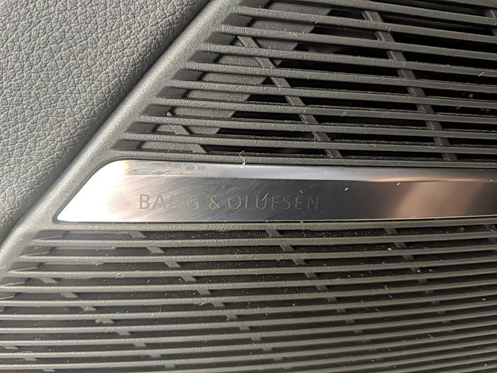 Used 2022 Audi Q8 Premium Plus w/ Premium Plus Package image 17