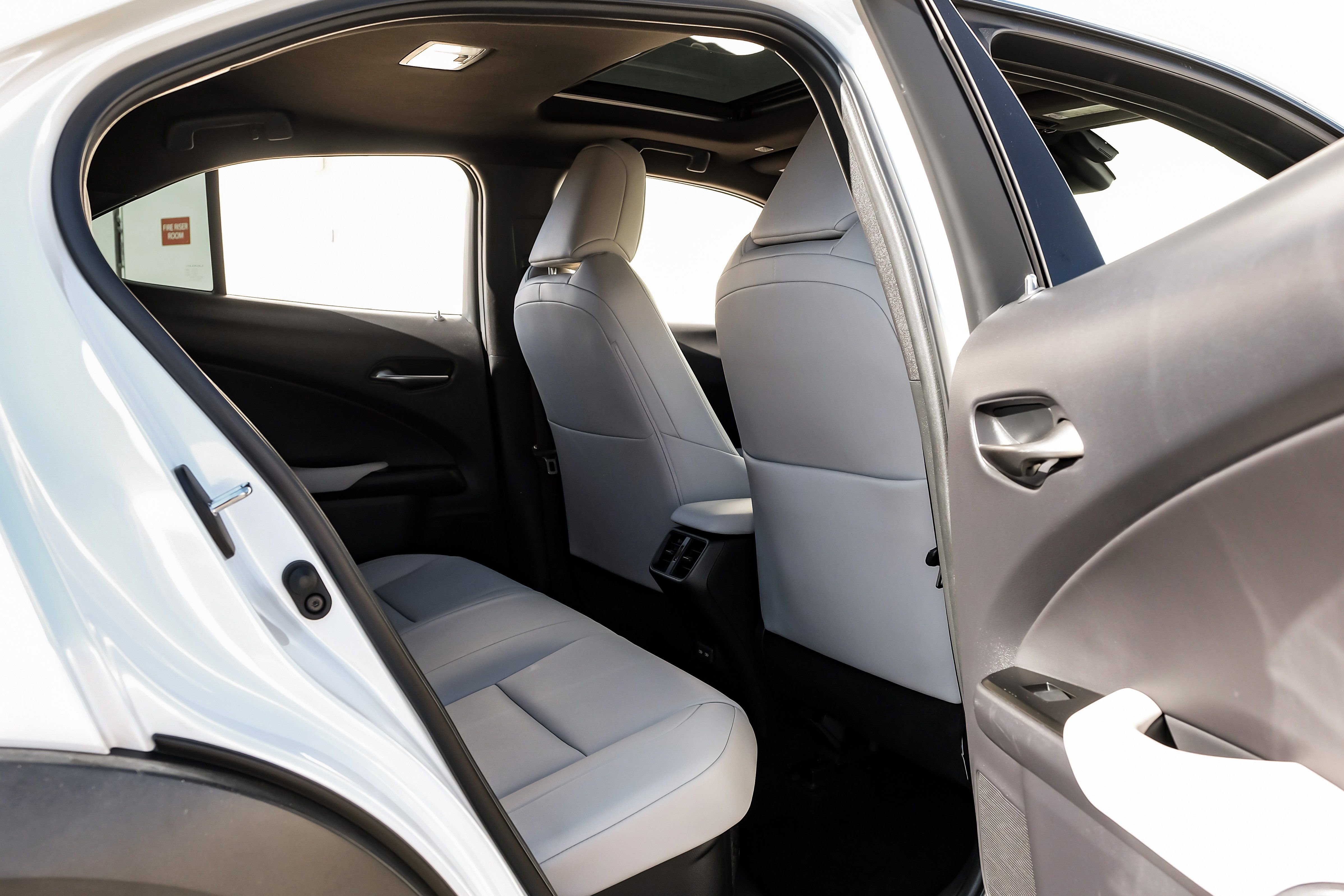 Used 2021 Lexus UX 250h w/ Premium Package image 37