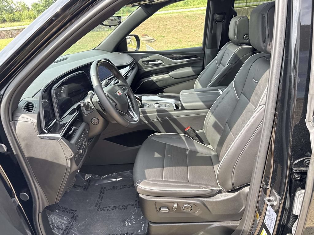 Used 2024 Cadillac Escalade Sport w/ Touring Package AWD/4WD image 6