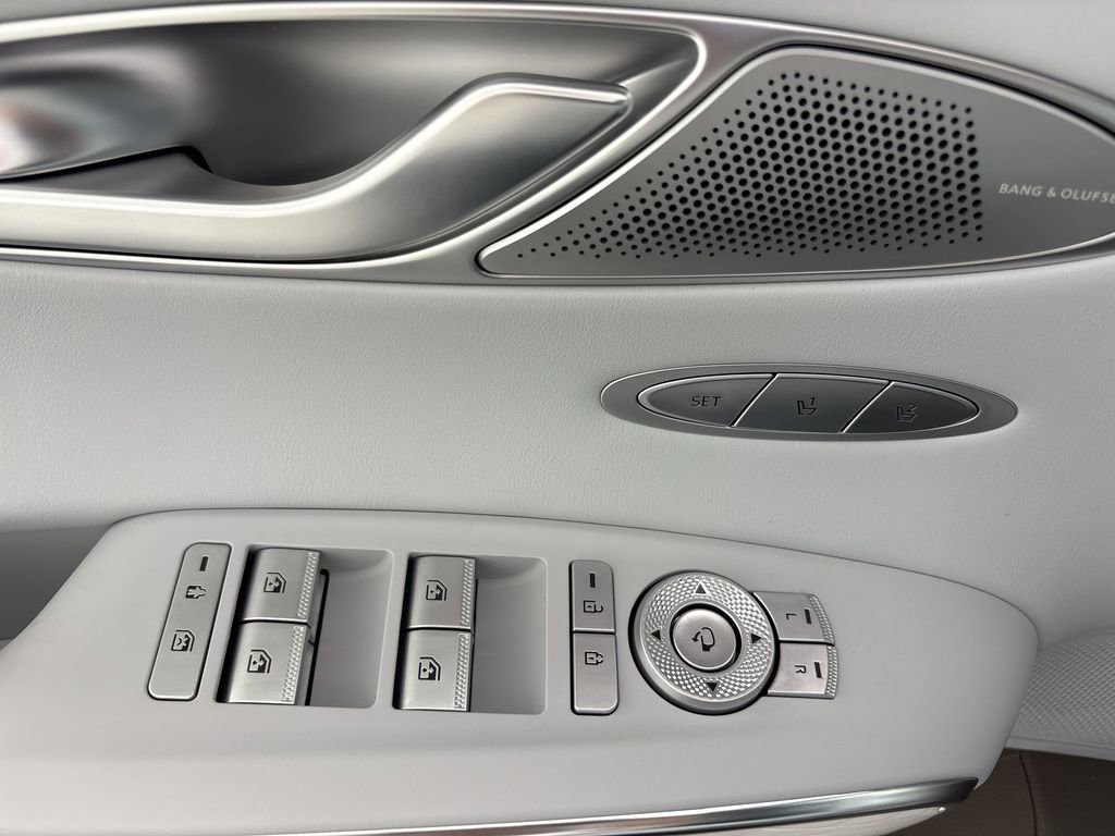 New 2026 Genesis GV70 2.5T Advanced AWD/4WD image 15