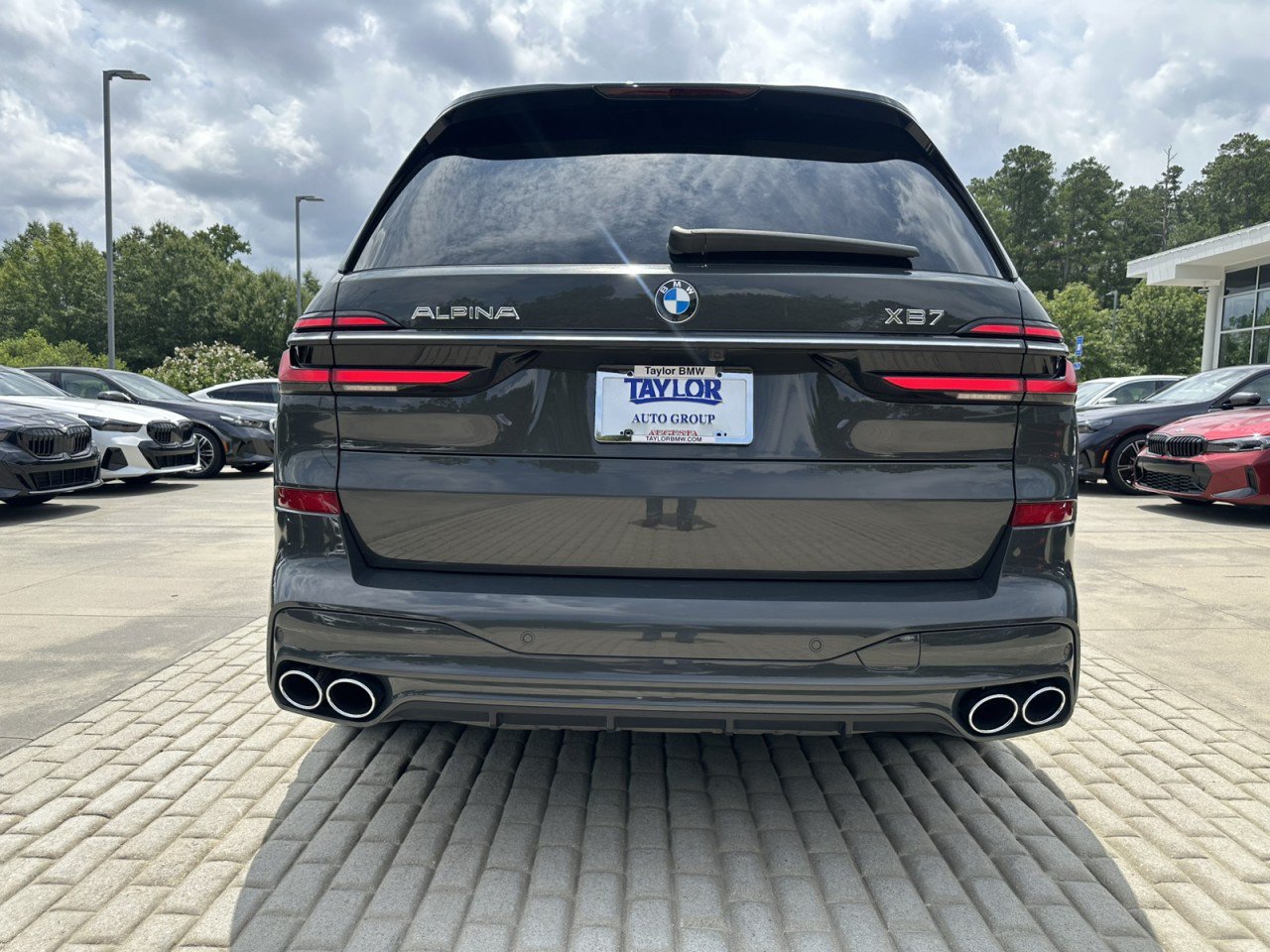 Used 2024 BMW ALPINA XB7 AWD/4WD image 21