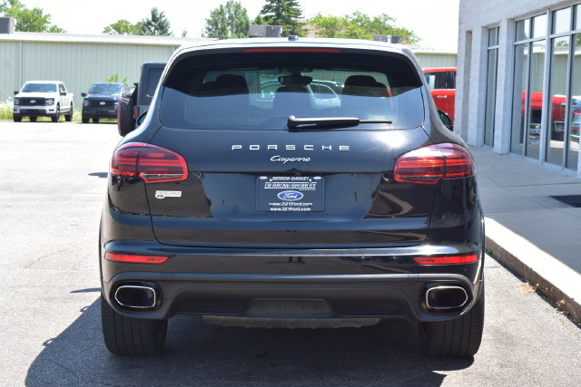 Used 2017 Porsche Cayenne Platinum Edition AWD/4WD image 10