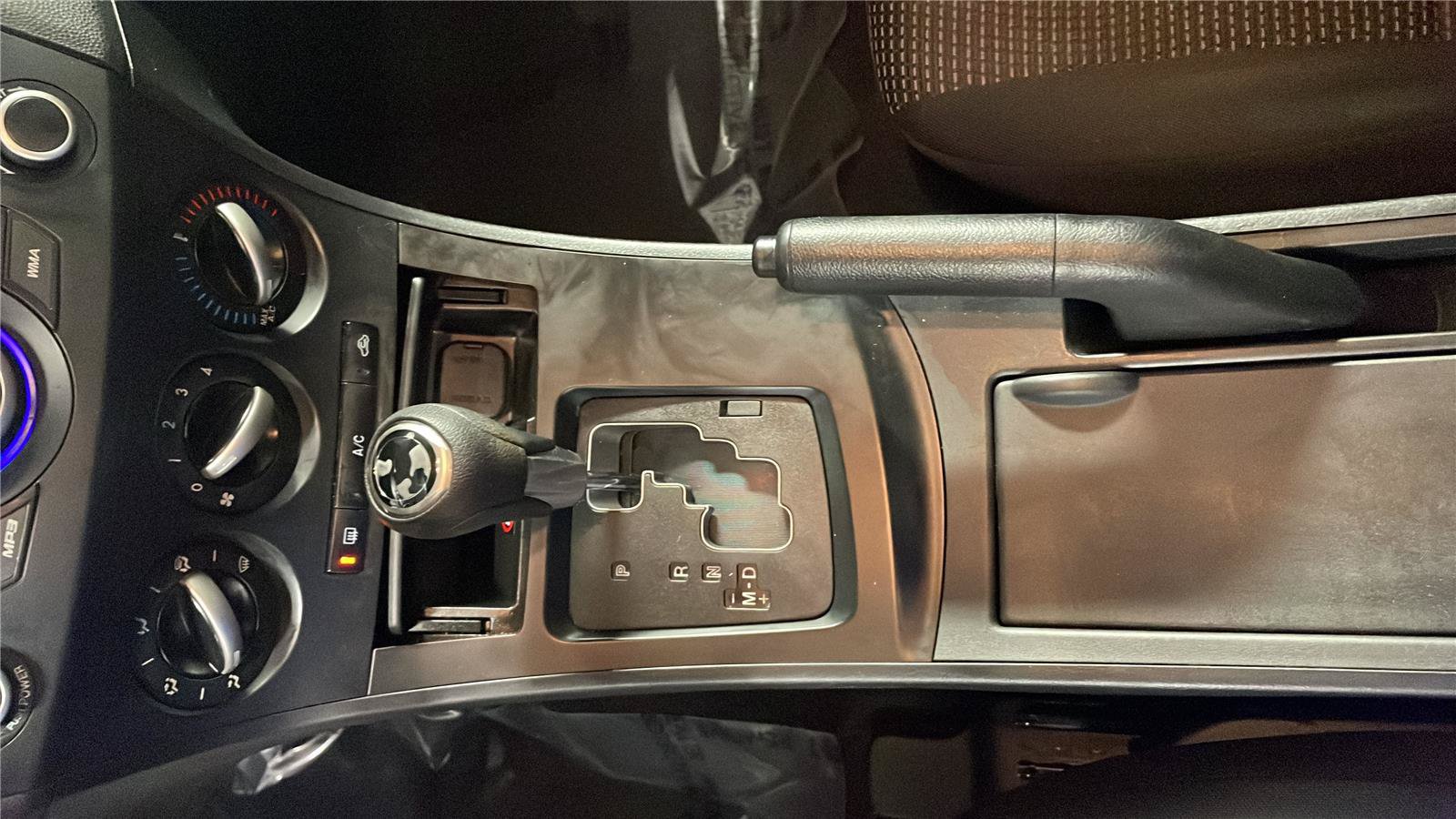 Used 2013 MAZDA MAZDA3 i Sport FWD image 19