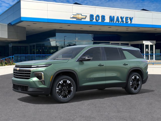 New 2027 Chevrolet Traverse LT w/ Driver Confidence Package FWD image 2